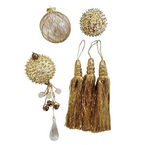 🟢 Christmas Ornaments Beaded and Sequin Round, Metallic Tassels Holiday Decor